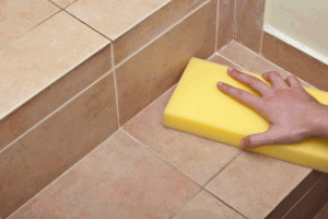 Cleaning the tiles Cleaning the tiles