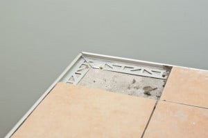Installing tile into corner edging